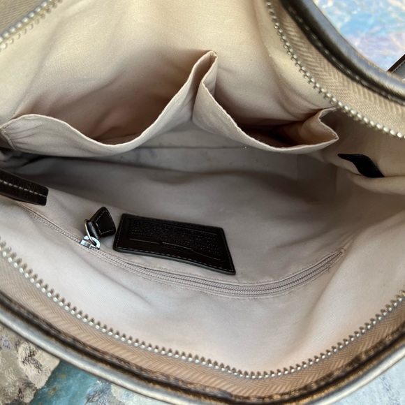 Coach crossbody bag 😍host-pick! - Picture 5 of 6